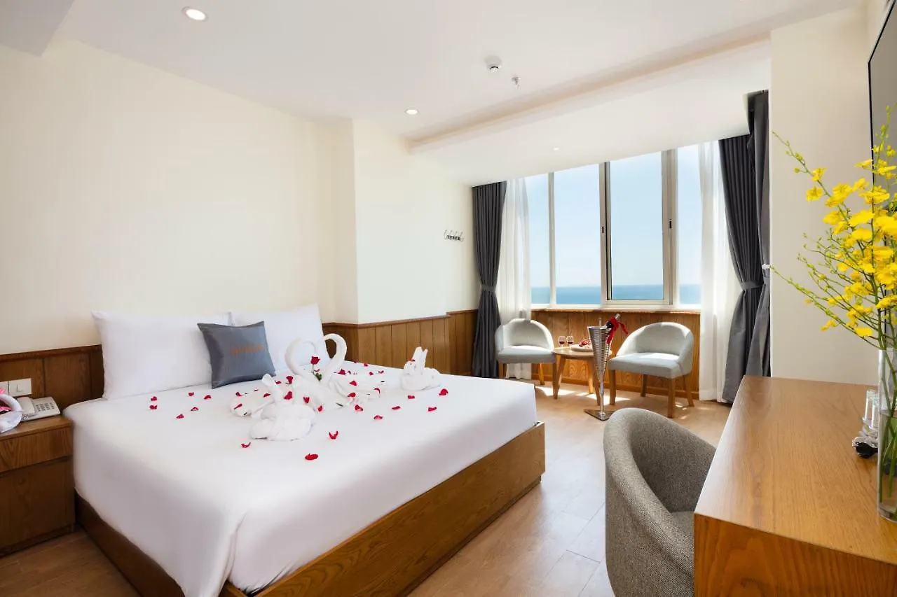 Glory Nha Trang Hotel 3*,