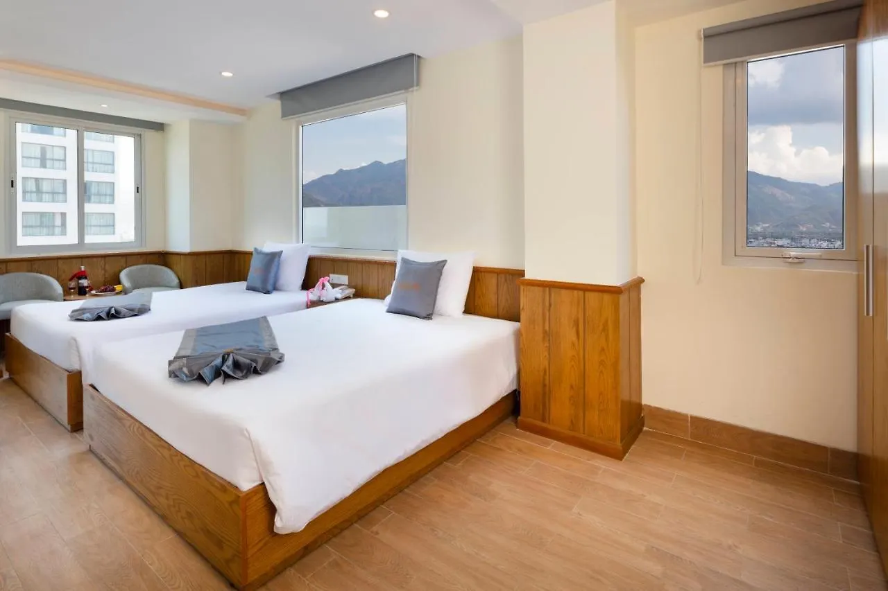 Glory Nha Trang Hotel 3*,